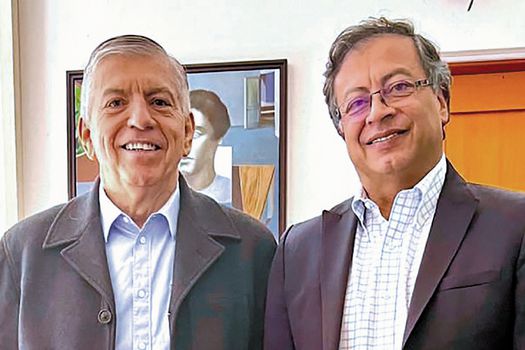 Liberales con Petro