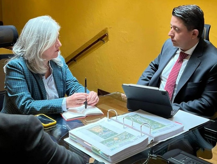 Alcalde y ministra