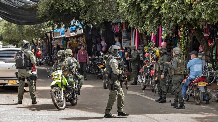 8 policías asesinados