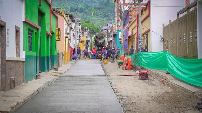 "Vías para la gente"