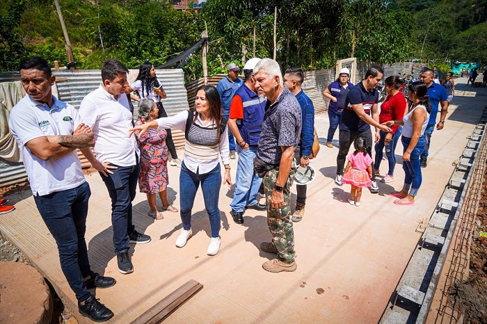 "Vías para la Gente"