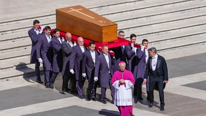 Entierro del Papa