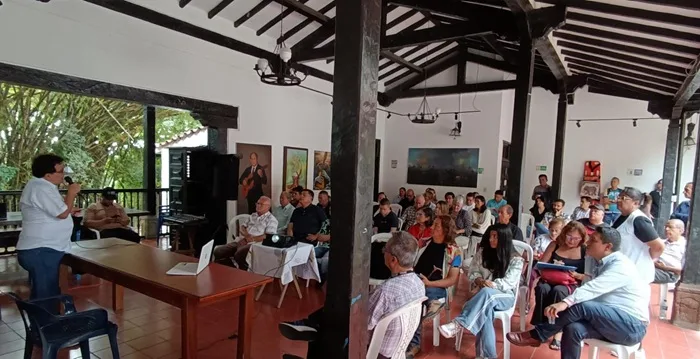 Cerca de cien invitados participaron en el conversatorio "Gran Mural de Cañaveral" Foto: Ciudad Florida