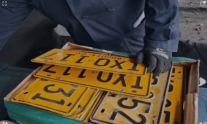Placas