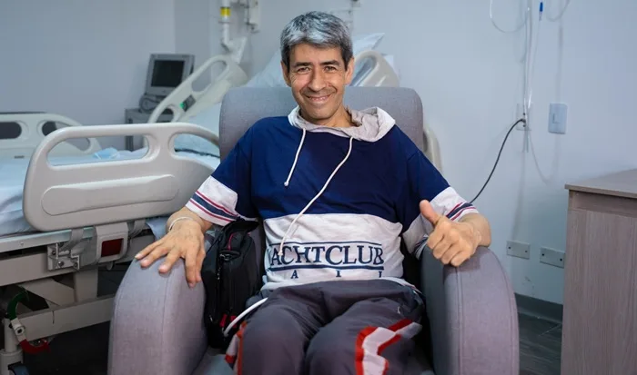 John Vladimir vive hoy con un corazón artificial. Foto: Prensa HIC