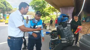 Día sion carro y sin moto