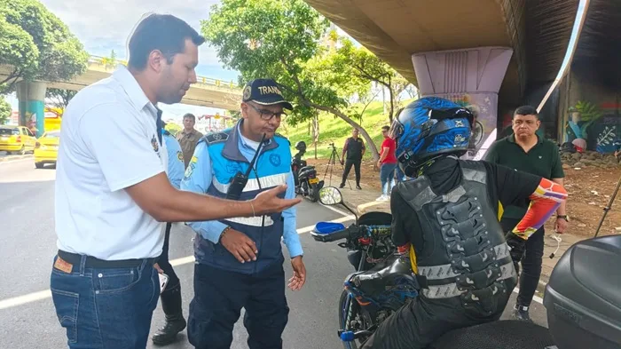 Día sion carro y sin moto